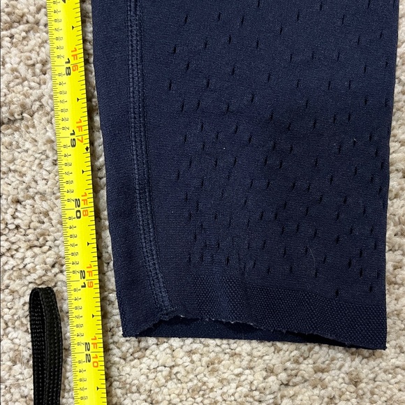 Fabletics SculptKnit Cropped 10-inch High Rise Leggings - Picture 6 of 6